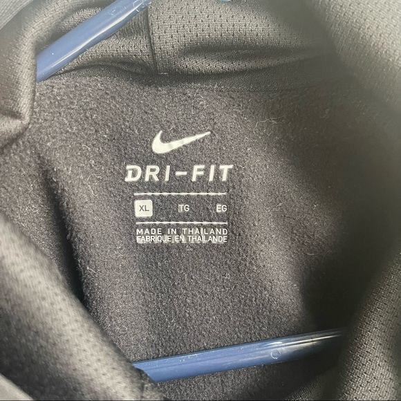 KIDS BLACK NIKE HOODIE - Picture 6 of 7